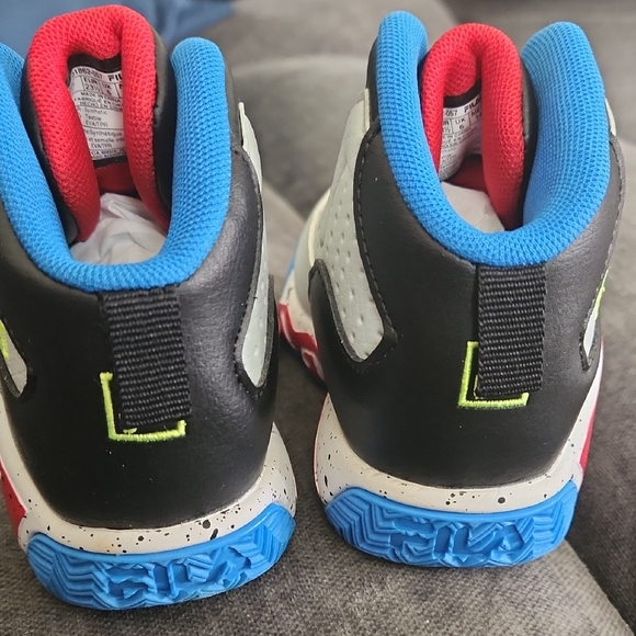 Fila Black and Blue Sneakers Modern Athletic Design - Picture 5 of 6